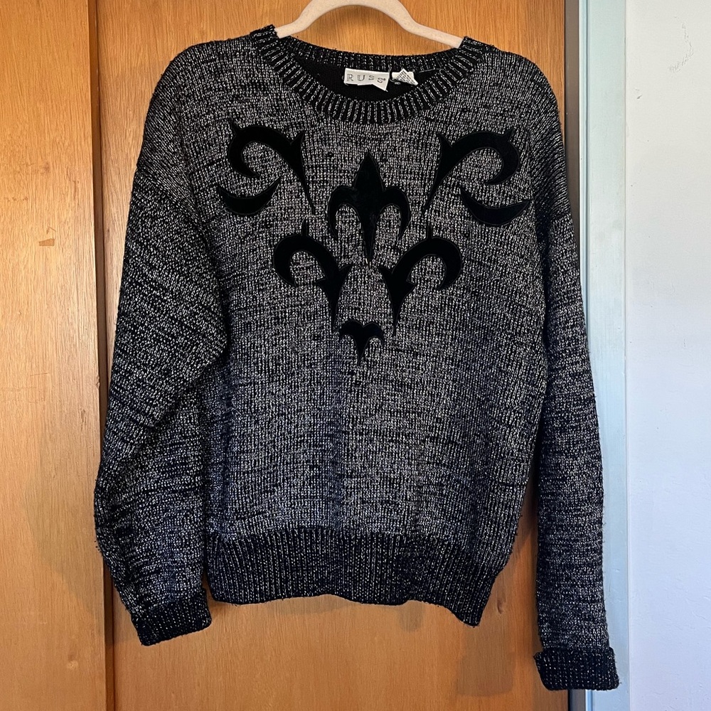 RUSS Sweater Black with Silver Thread & Light Beading Sz M